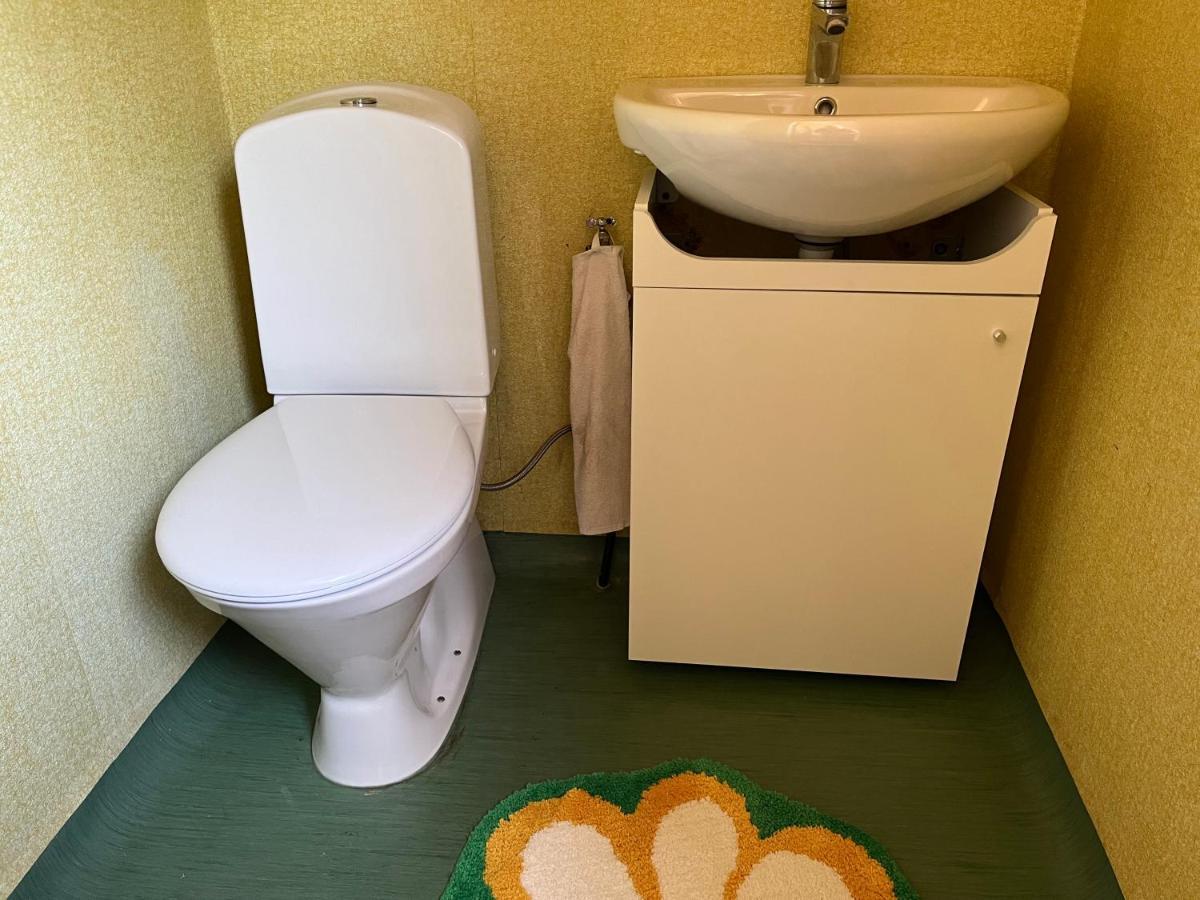 Stuga Centrala Faerjestaden Med Gangavstand Till Det Mesta Färjestaden Exterior foto