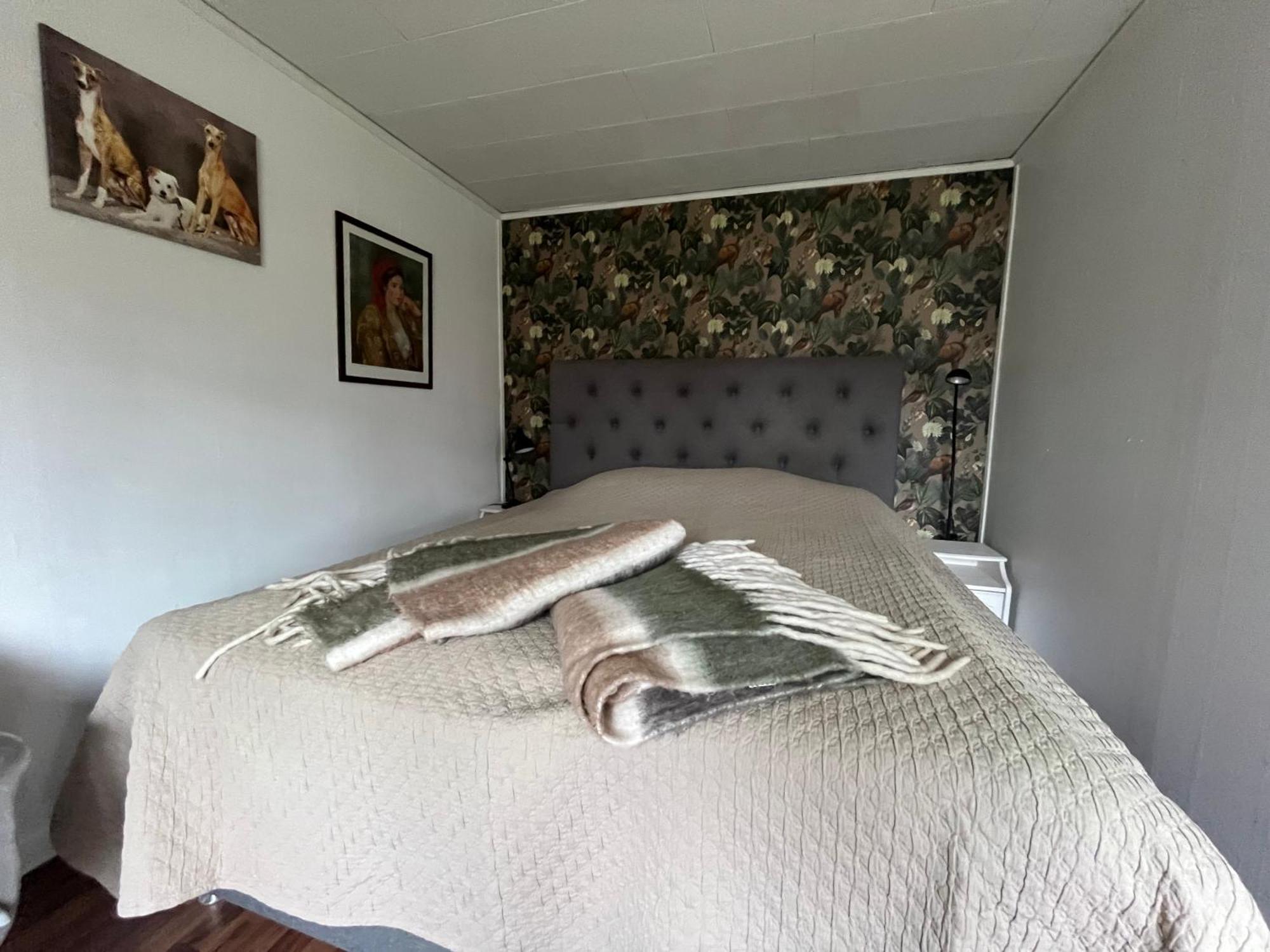 Stuga Centrala Faerjestaden Med Gangavstand Till Det Mesta Färjestaden Exterior foto